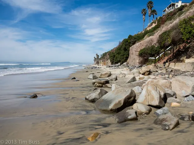 Beacon's Beach: boulders below the bluff and the switchback trail